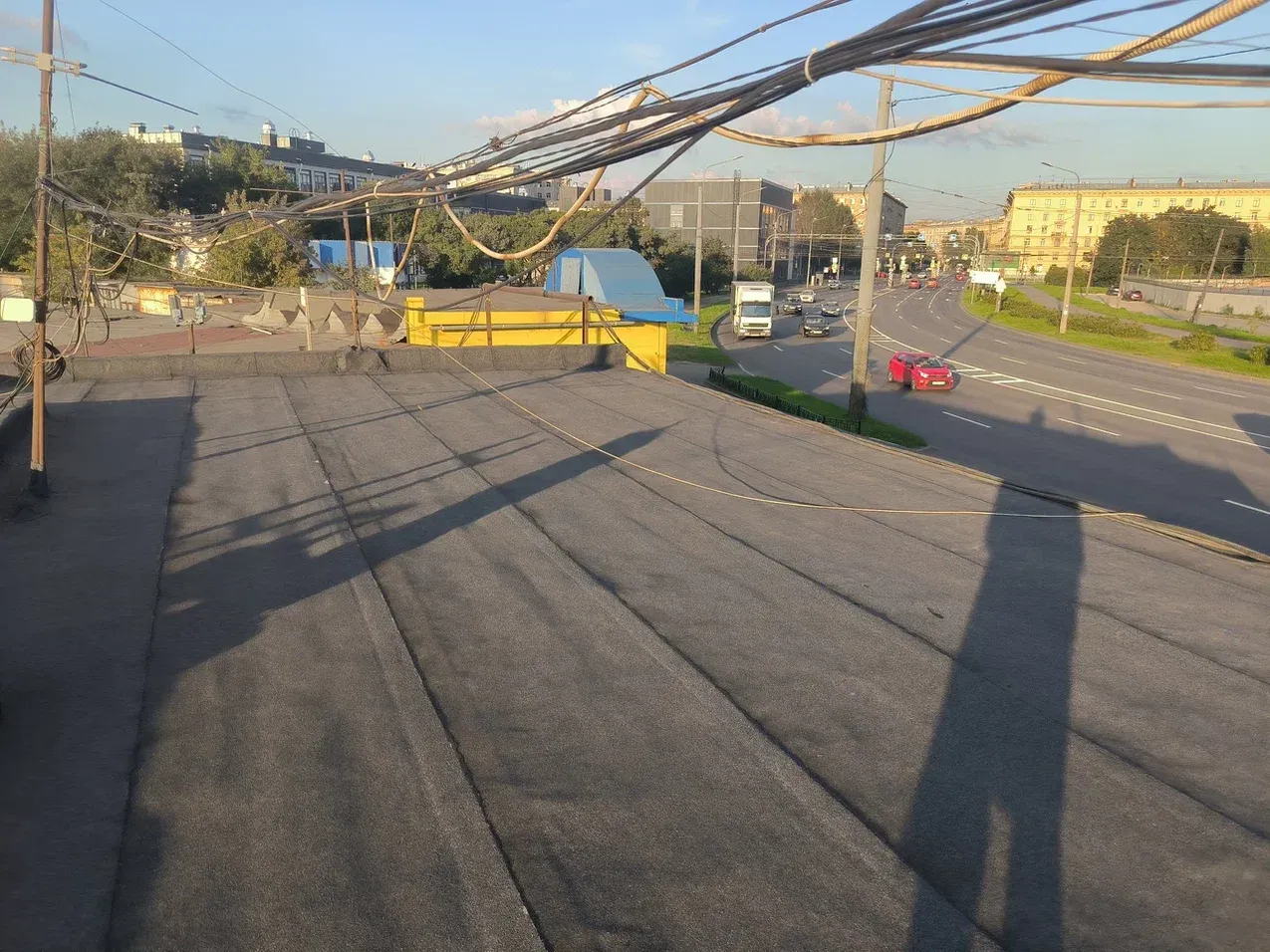 Ремонт наплавляемой кровли административного здания ГСК на Маршала Жукова, 17 — общий вид кровли